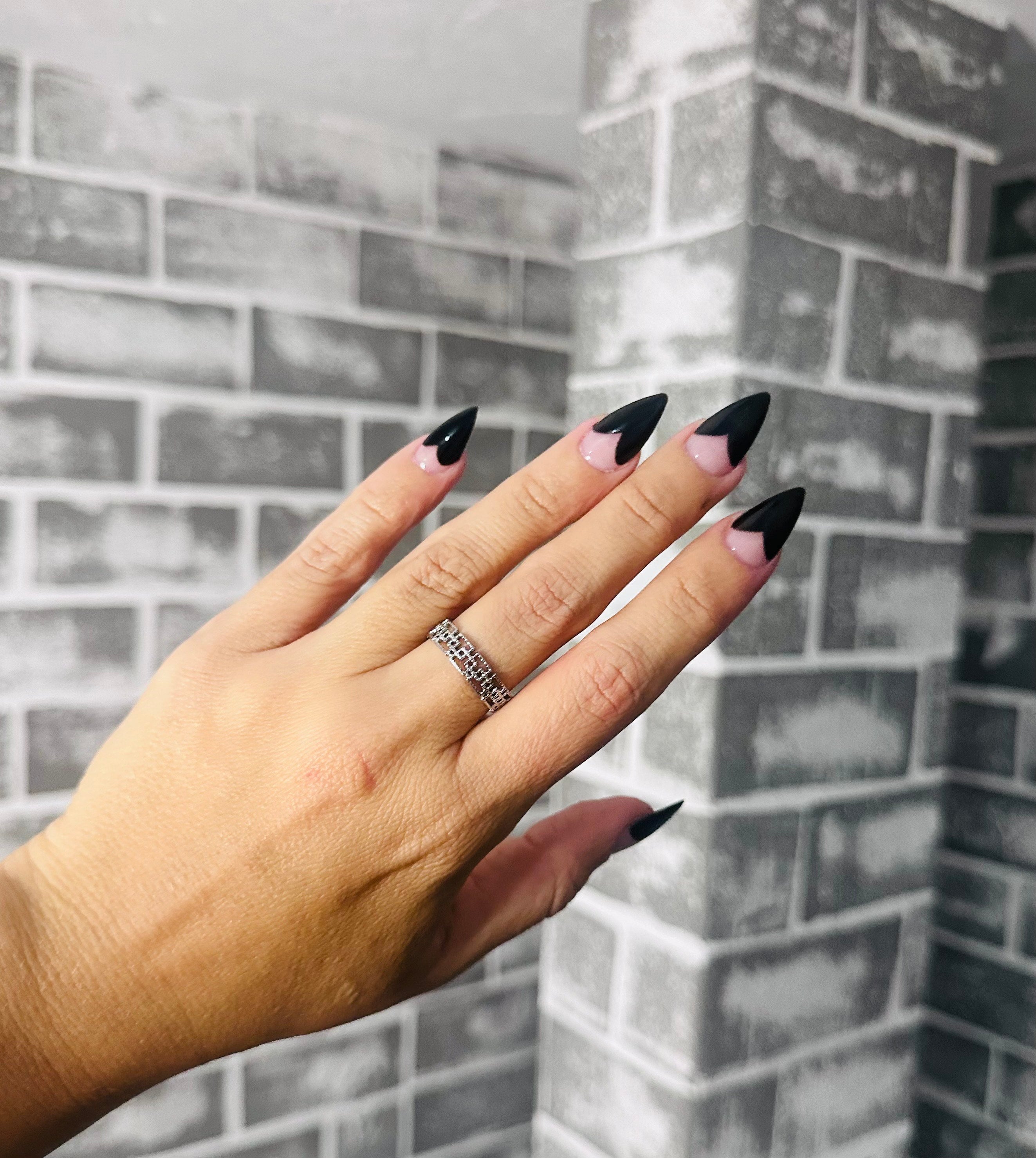 Anillo con Diseño Geométrico