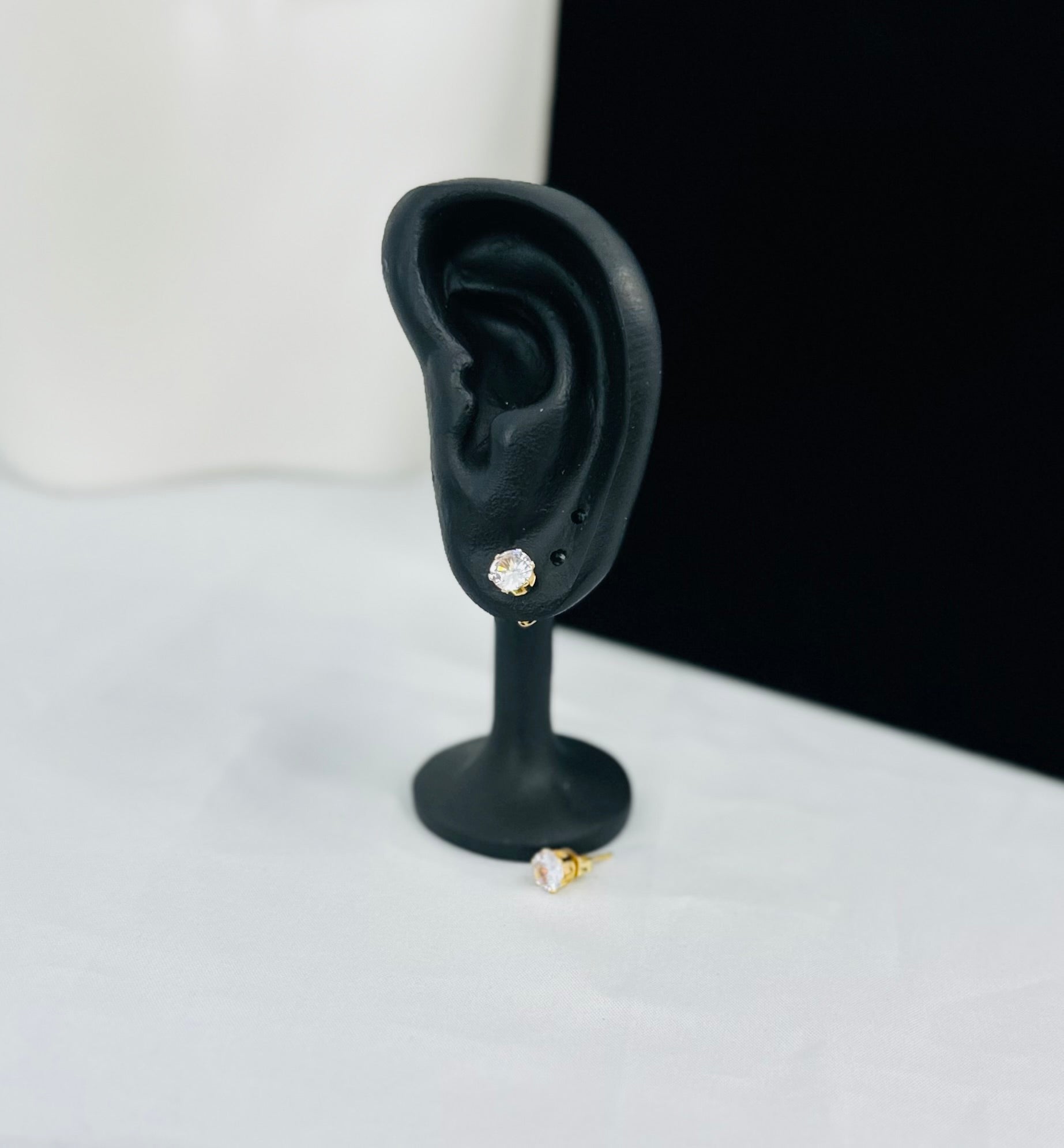 Aretes Diamante Dorado